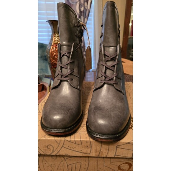 93 Vintage Boots Women 11 Grey Gray Laceup Block Heel NEW - Picture 2 of 6